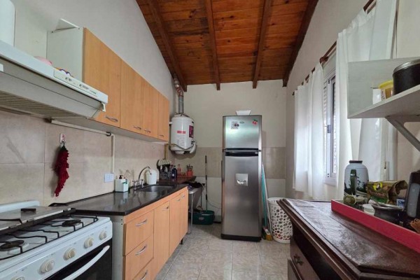 Oportunidad, edificio con 4 locales y 5 despartamentos venta en bloque 