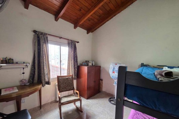 Oportunidad, edificio con 4 locales y 5 despartamentos venta en bloque 