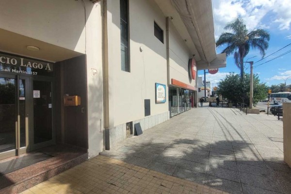 Edificio Del Lago A - 2 dormitorios, 2 baños, cochera, quincho