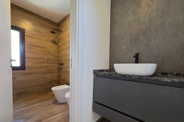Hermosa casa de categoría Tejas 4 Malagueño 3 dormitorios con pileta excelente Renta