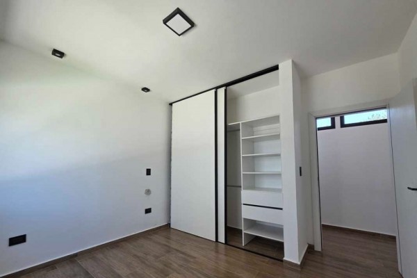 Hermosa casa de categoría Tejas 4 Malagueño 3 dormitorios con pileta excelente Renta