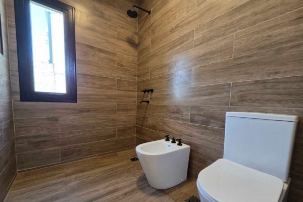 Hermosa casa de categoría Tejas 4 Malagueño 3 dormitorios con pileta excelente Renta