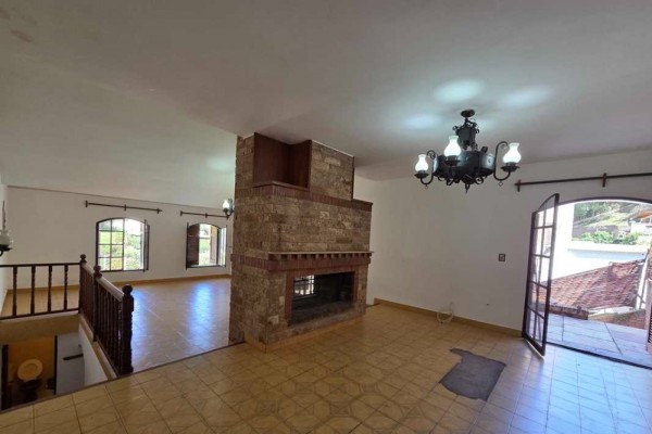 Oportunidad, Casa B° La cuesta 3 dorm, 3 baños, pileta