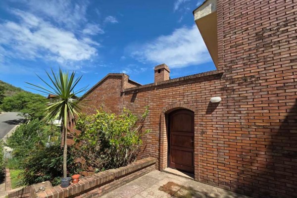 Oportunidad, Casa B° La cuesta 3 dorm, 3 baños, pileta