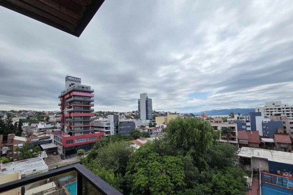 Torre Serena 2 dormitorios, Vista al Lago y al Rio, cochera, pileta, seguridad