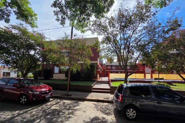 Hermoso Departamento 2 dormitorios, pileta y cochera