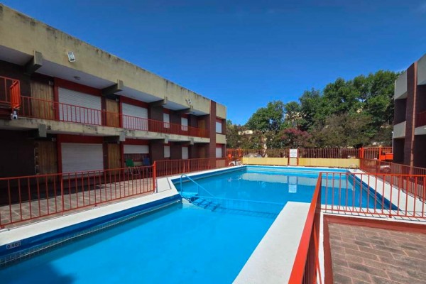 Hermoso Departamento 2 dormitorios, pileta y cochera