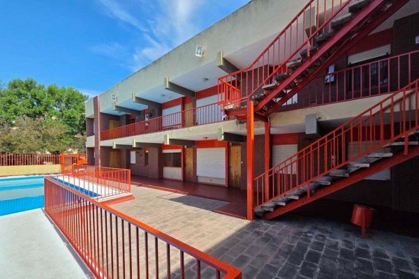 Hermoso Departamento 2 dormitorios, pileta y cochera