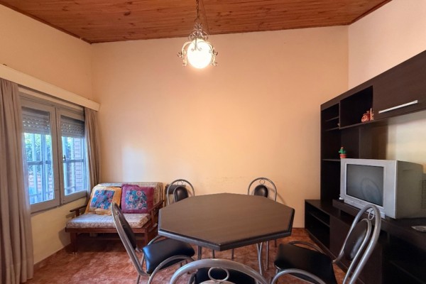 CASA ALQUILER ANUAL - PLANO CENTRO CARLOS PAZ