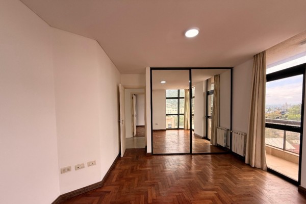 DEPARTAMENTO DOS DORMITORIOS CON COCHERA - EDIFICIO MELOS