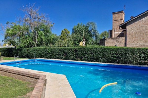 Hermoso Departamento 2 dormitorios con amplia cochera - Edificio Bamba