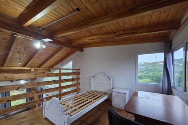 Estancia Vieja, 3 habitaciones, 1 baño, amplia cocina estar comedor, amplio parque