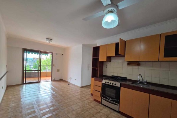 OPORTUNIDAD, Edificio Acuario II - 2 dormitorios, 2 baños (1 en suite), amplia cocina estar comedor, cochera, balcón terraza