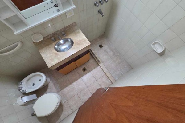 OPORTUNIDAD, Edificio Acuario II - 2 dormitorios, 2 baños (1 en suite), amplia cocina estar comedor, cochera, balcón terraza