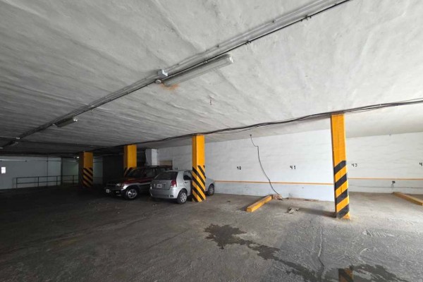 OPORTUNIDAD, Edificio Acuario II - 2 dormitorios, 2 baños (1 en suite), amplia cocina estar comedor, cochera, balcón terraza