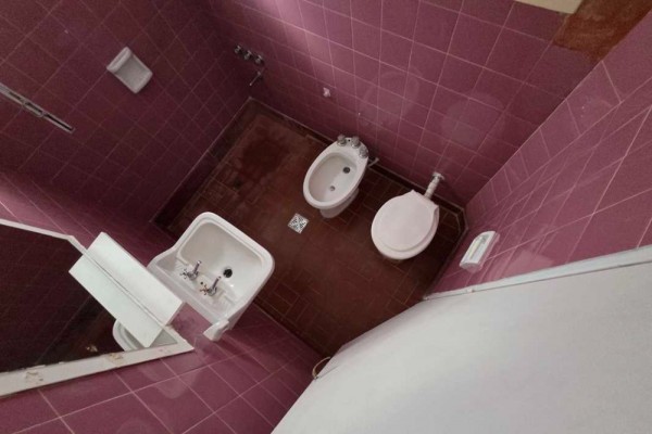 Casa 2 dormitorios sobre calle Rio Bermejo, 1 baño, cochera, patio