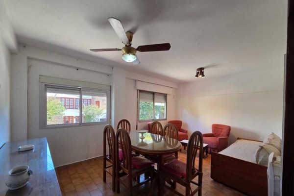 Hermoso Departamento céntrico 1 dormitorio amoblado a la calle con patio