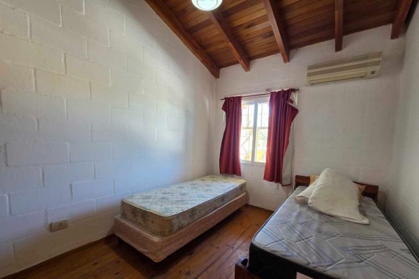 Duplex complejo  Los Cerezos, 2 dormitorios, patio, cochera, complejo con pileta, 