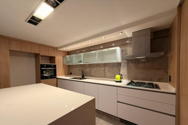 Hermso piso en Nueva Cordoba, 3 dormitorios, living comedor, cocina moderna