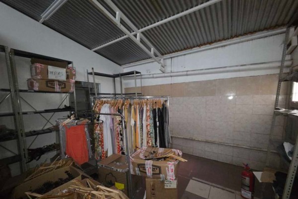 Amplio Local sobre Av Libertas a metros Teatro Luxor - Apto Gastronomía