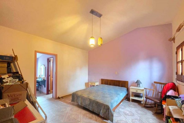 Muy linda casa B° José Muñoz 4 dormitorios, 4 baños, amplio parque