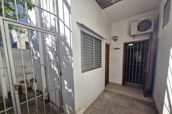 Amplio Local Sobre Colectora Av. San Martin ex Inmobiliaria Picatto