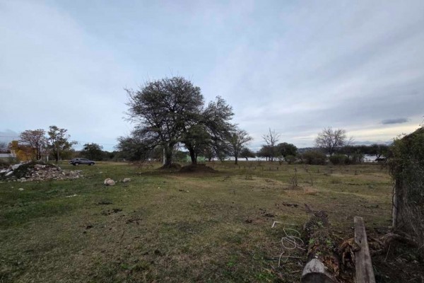 Oportunidad Fracción de terreno de 1800m2 el B° La Soleada frente al Lago San Roque